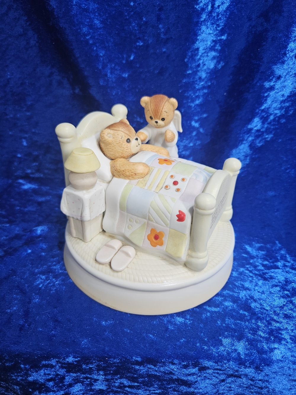 Enesco, Lucy and Me Bear in Bed w/Angel Bear